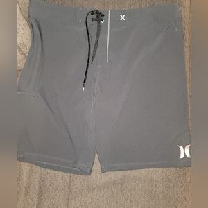Mens Hurley size 40 Board Shorts